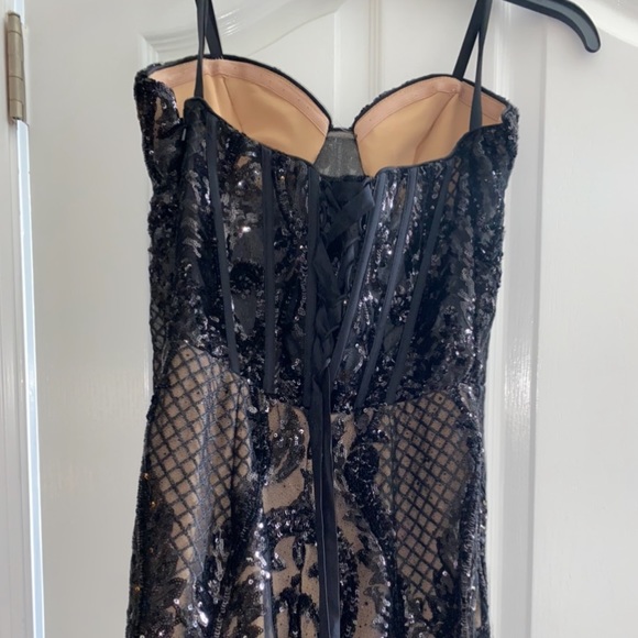 Black mermaid prom dress - Picture 3 of 7